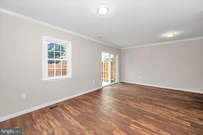 Building Photo - 140 Gold Kettle Dr