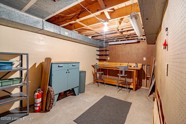 Building Photo - 4305 Darbrook Rd