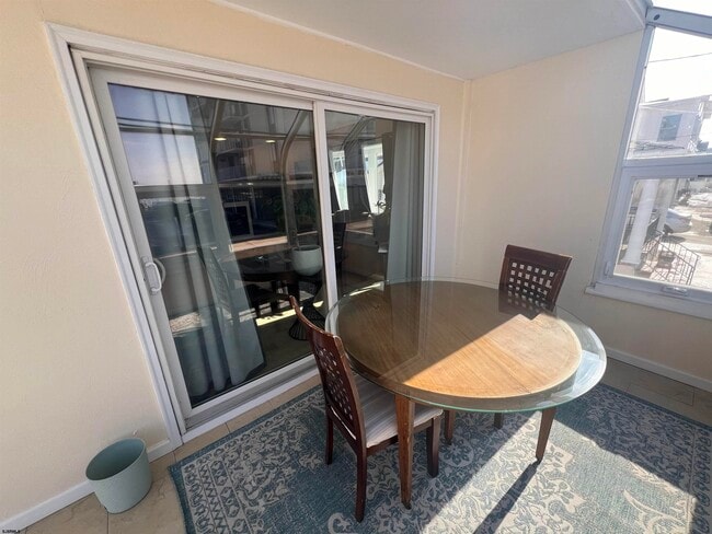 Building Photo - 239 N Derby Ave