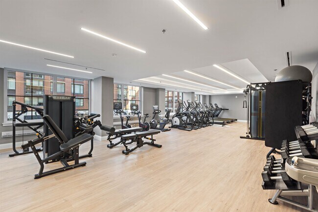 Building Photo - 1000 Maxwell Ln