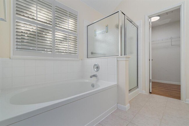 Building Photo - 153 Hickory Ln