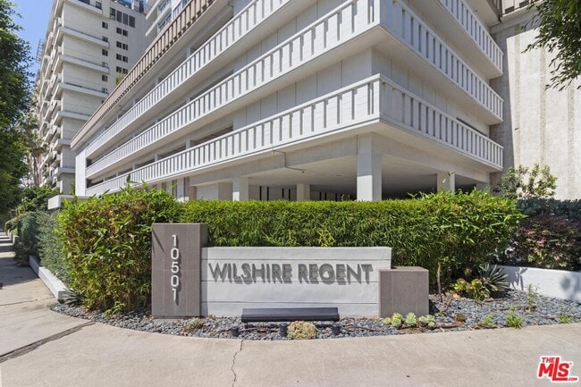 Building Photo - 10501 Wilshire Blvd