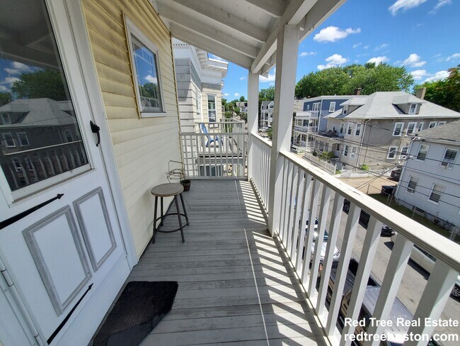 Building Photo - 83 Newbury St