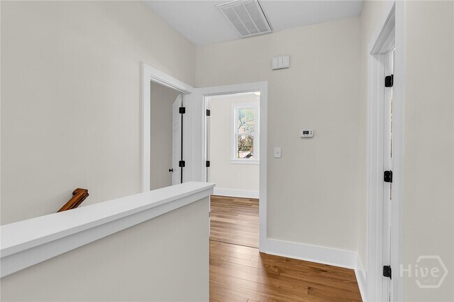 Building Photo - 3223 Bannon Ave