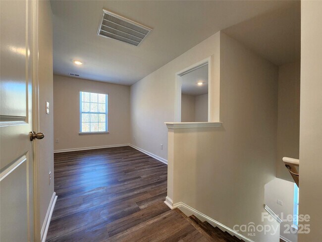 Building Photo - 2973 Sherrills Strm Dr