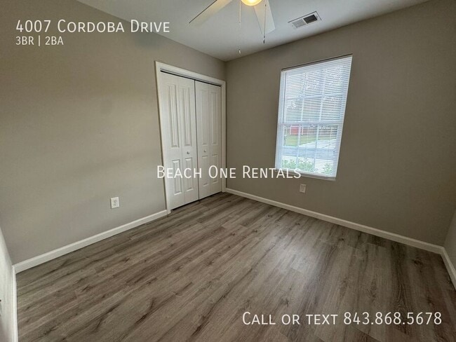 Building Photo - 4007 Cordoba Dr
