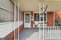 Building Photo - 7926 Bank St