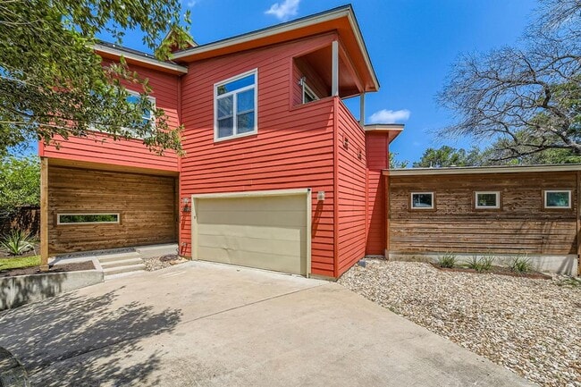 Building Photo - 2510 Rosewood Ave
