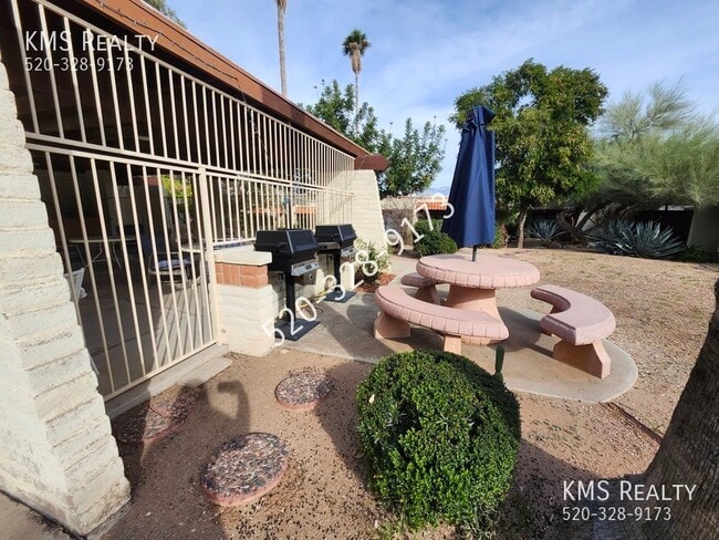 Building Photo - 56 N Camino Imagen