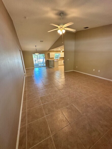 Building Photo - 4675 Breezy Pines Blvd