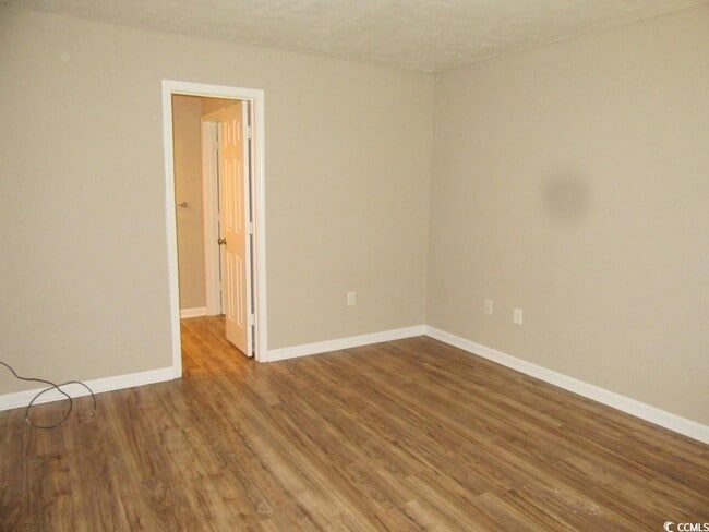 Building Photo - 4107 Pinehurst Cir