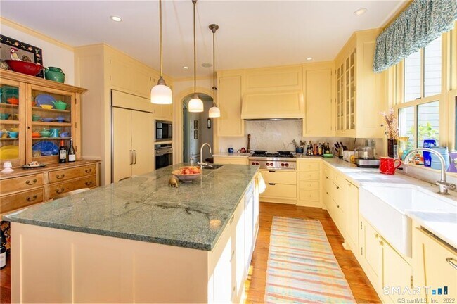 Building Photo - 4 Juniper Ledge Ln