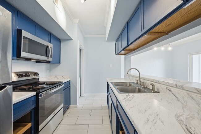 Building Photo - 18809 Egret Bay Blvd