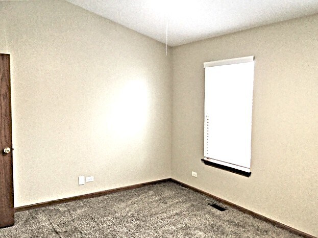 Building Photo - 775 Highview Ct