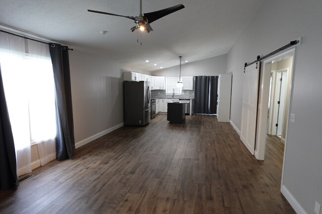Building Photo - 2211 W Jubilee Ln