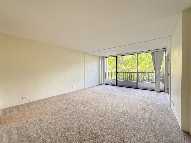 Building Photo - Beautiful One Bedroom in Hawaii Kai