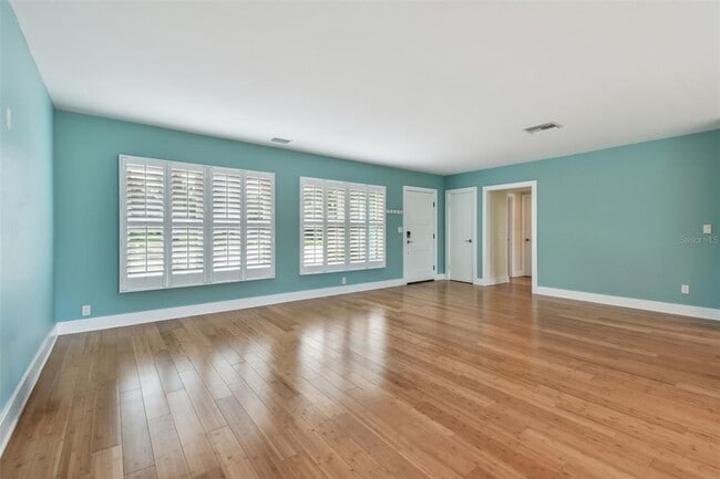 Building Photo - 340 Mehlenbacher Rd