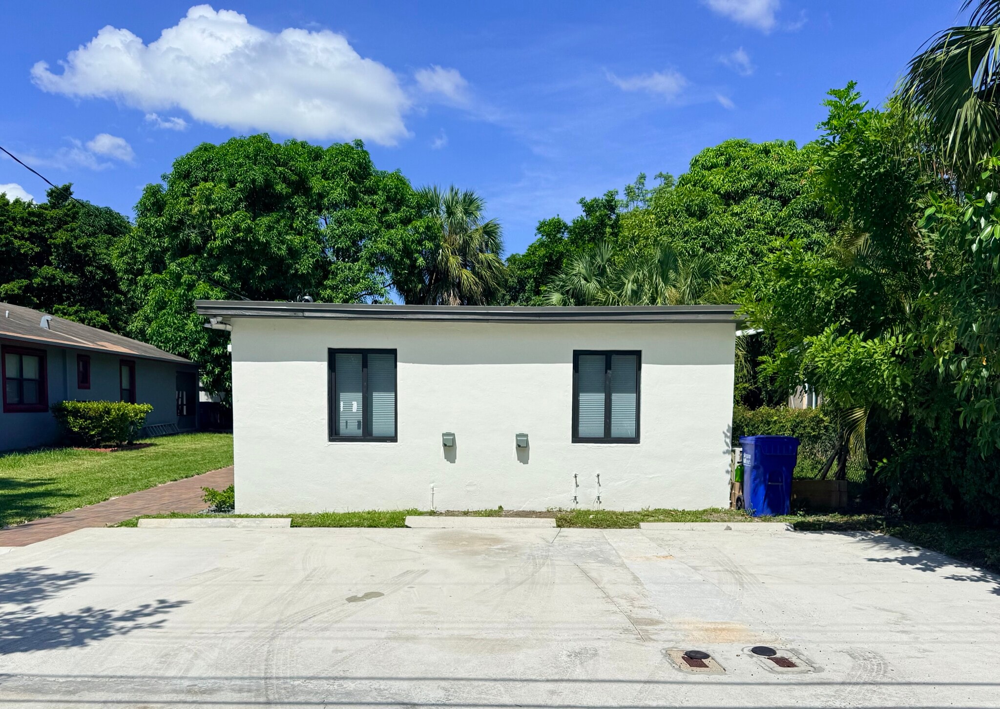 Building Photo - 607 NW 15th Ave