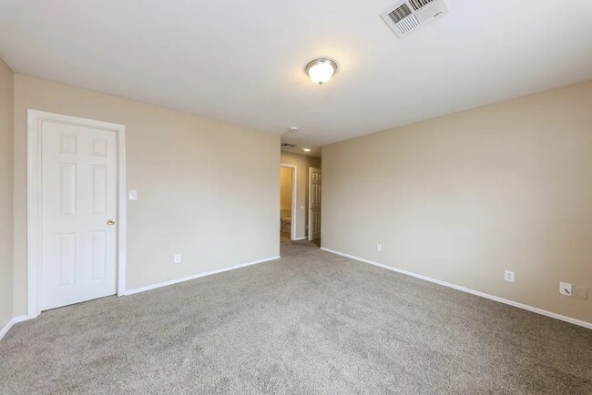 Building Photo - 4816 Chip Shot Ln