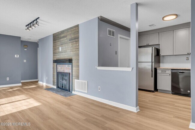 Building Photo - 106 Frontier Way