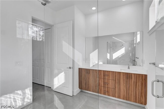 Building Photo - 2603 27th St W