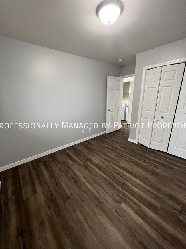 Building Photo - 319 Tall Grass Trail