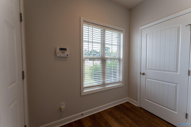 Building Photo - 105 Kaleigh Paige Cir