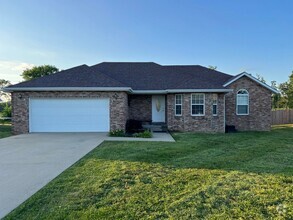 Building Photo - 3 Bedroom Home Strafford, Missouri