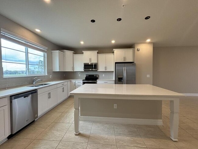 Building Photo - 8656 Waksman Pl