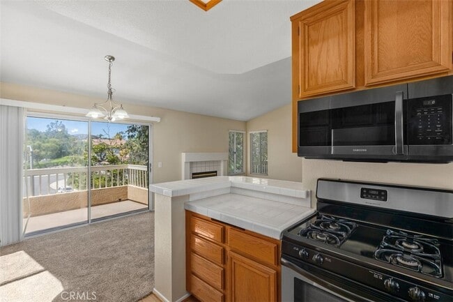 Building Photo - 41 Alondra