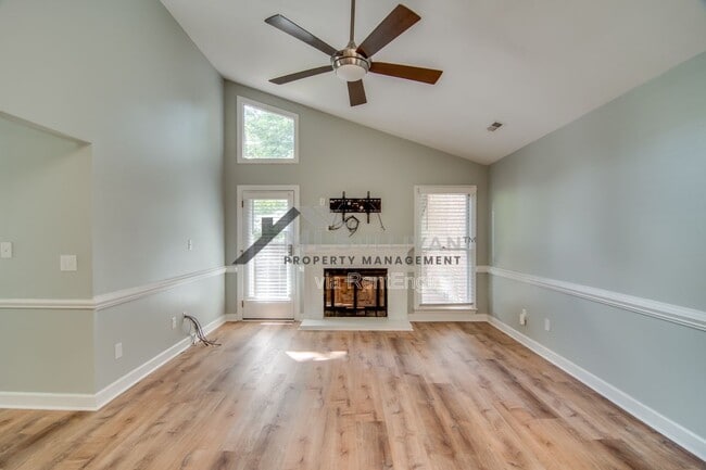 Building Photo - 5500 Fortunes Ridge Dr