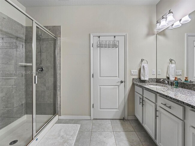 Building Photo - 3953 Black Olive Ln