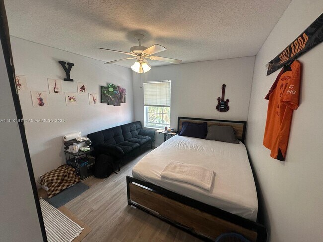 Building Photo - 3697 Miramontes Cir