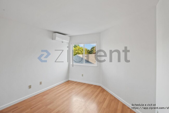 Building Photo - 426 Barnegat Ln