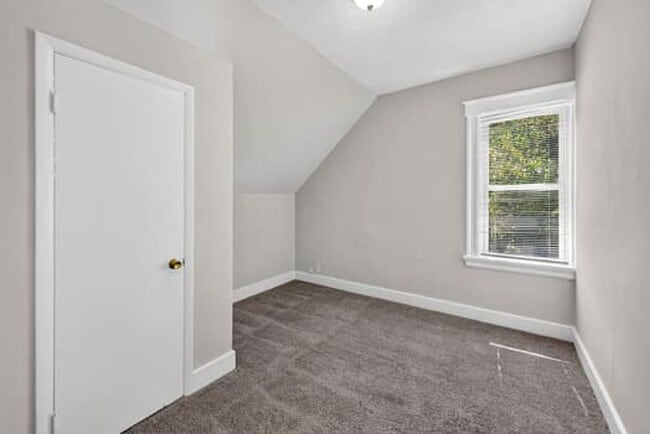 Building Photo - 3819 St Martins Pl