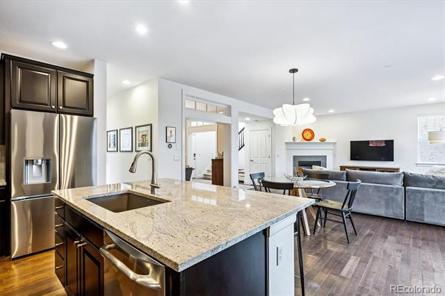 Building Photo - 3496 Ulster St