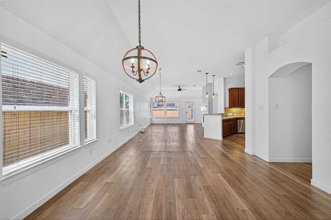 Building Photo - 16930 Creek Mountain Dr