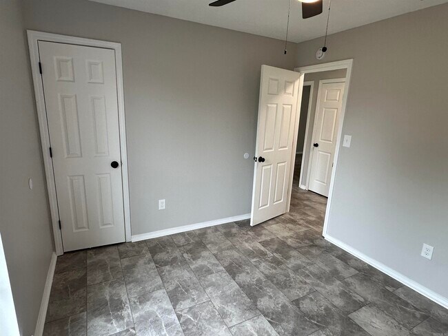Building Photo - 14025 Cottontail Ln