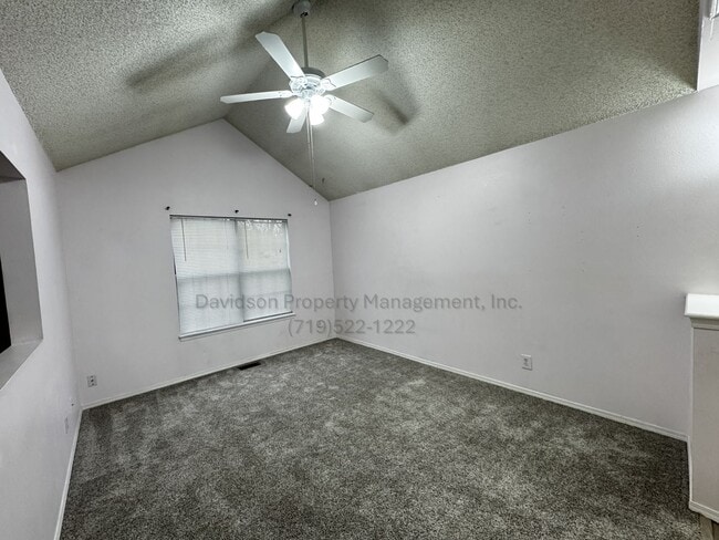 Building Photo - Beautiful 2 Bedroom Condo Near UCCS