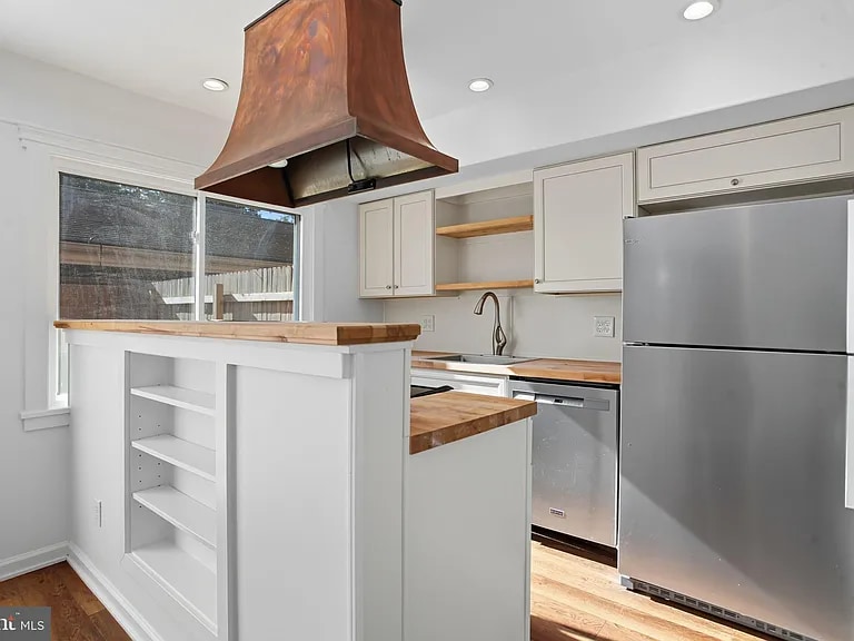 Building Photo - 442 Old Penllyn Pike