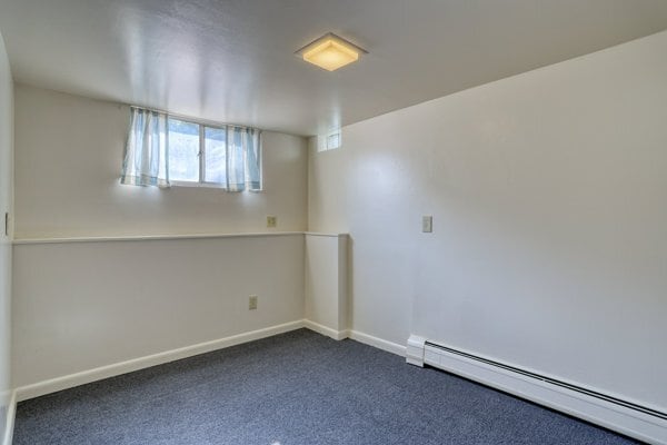 Building Photo - 911 4th St