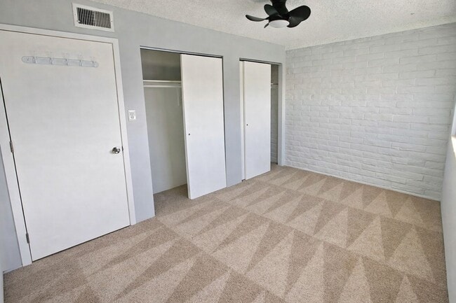 Building Photo - Peaceful Condo Retreat near Glendale in Denver – Pet-Friendly & Well-Located