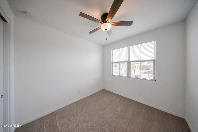 Building Photo - 25208 N 172nd Dr