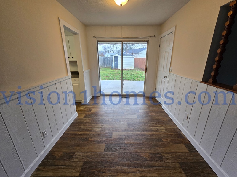 Building Photo - 433 Lewis Blvd