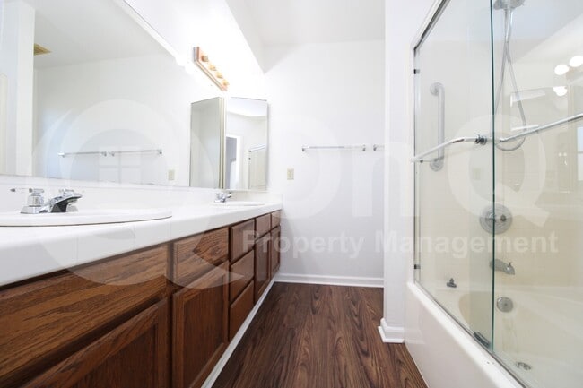 Building Photo - 4026 W Avenida Del Sol