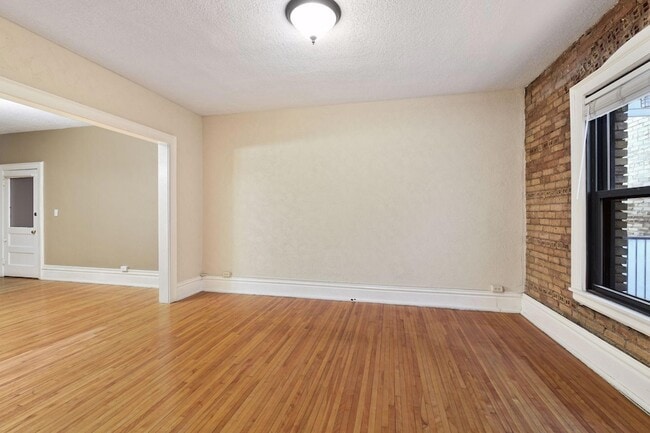 Building Photo - 1204 Harmon Pl