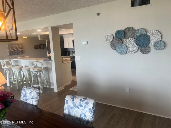 Building Photo - 1513 Ocean Shore Blvd