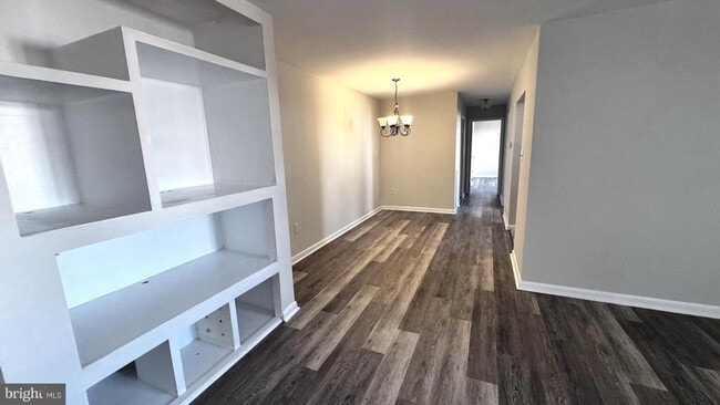 Building Photo - 816 South Ave