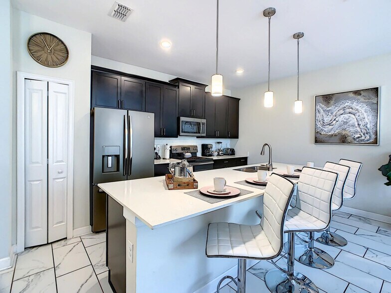 Building Photo - 580 Pebble Beach Dr