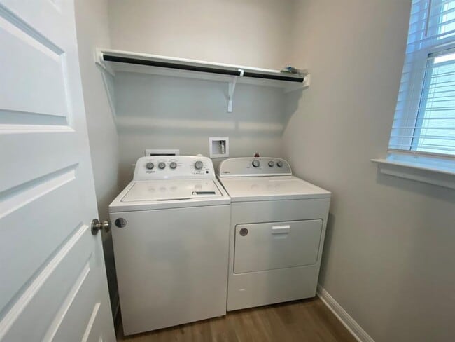 Building Photo - 2243 Oscar Eli Pl